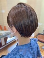 ショートボブ 担当スタイリスト：咲